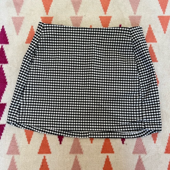 Urban Outfitters checkered skirt - Picture 2 of 5